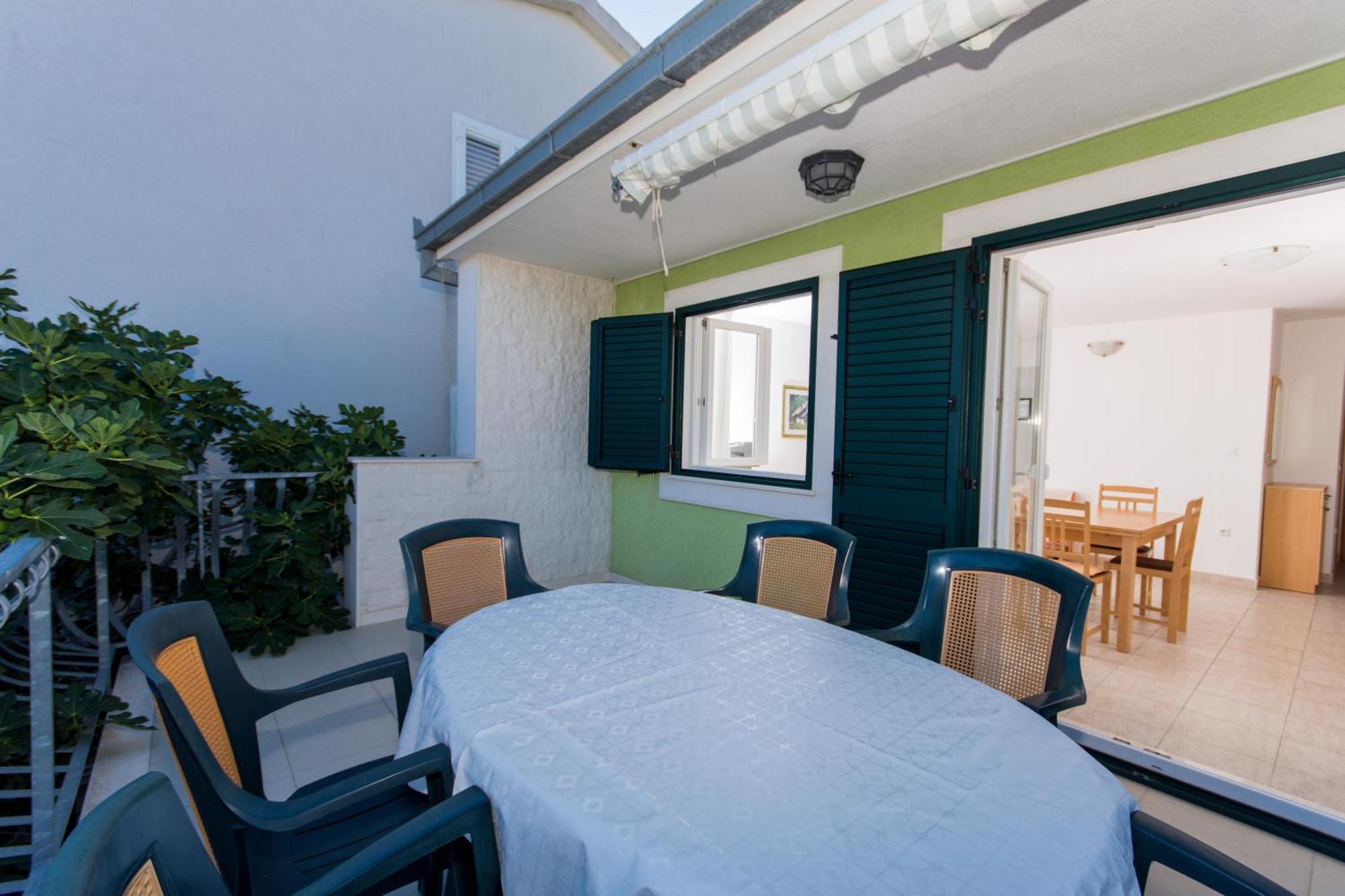 Apartments Marinana Ражань Экстерьер фото