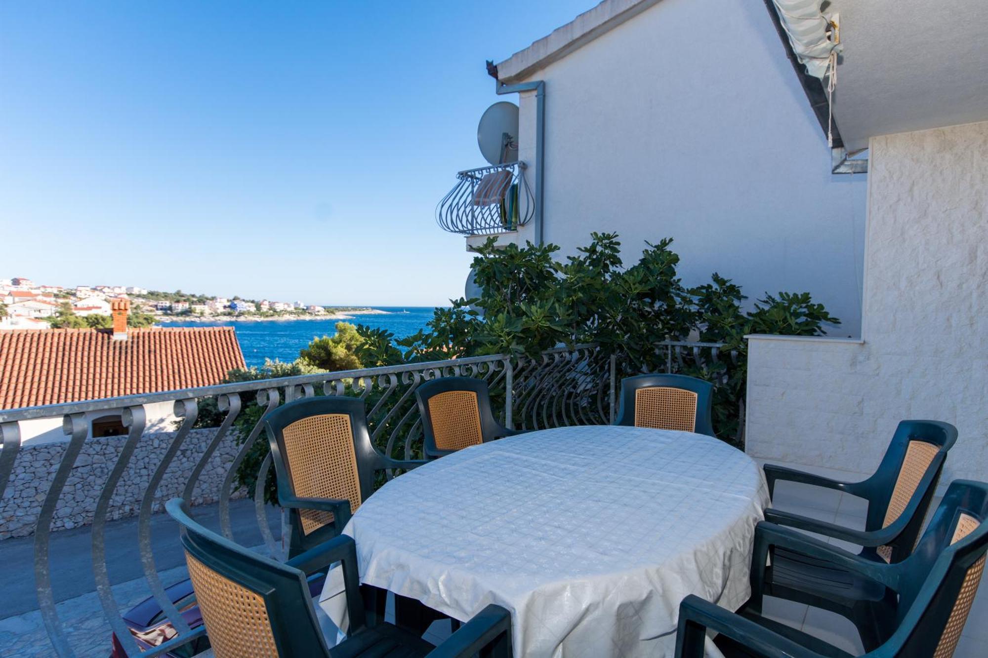 Apartments Marinana Ражань Экстерьер фото