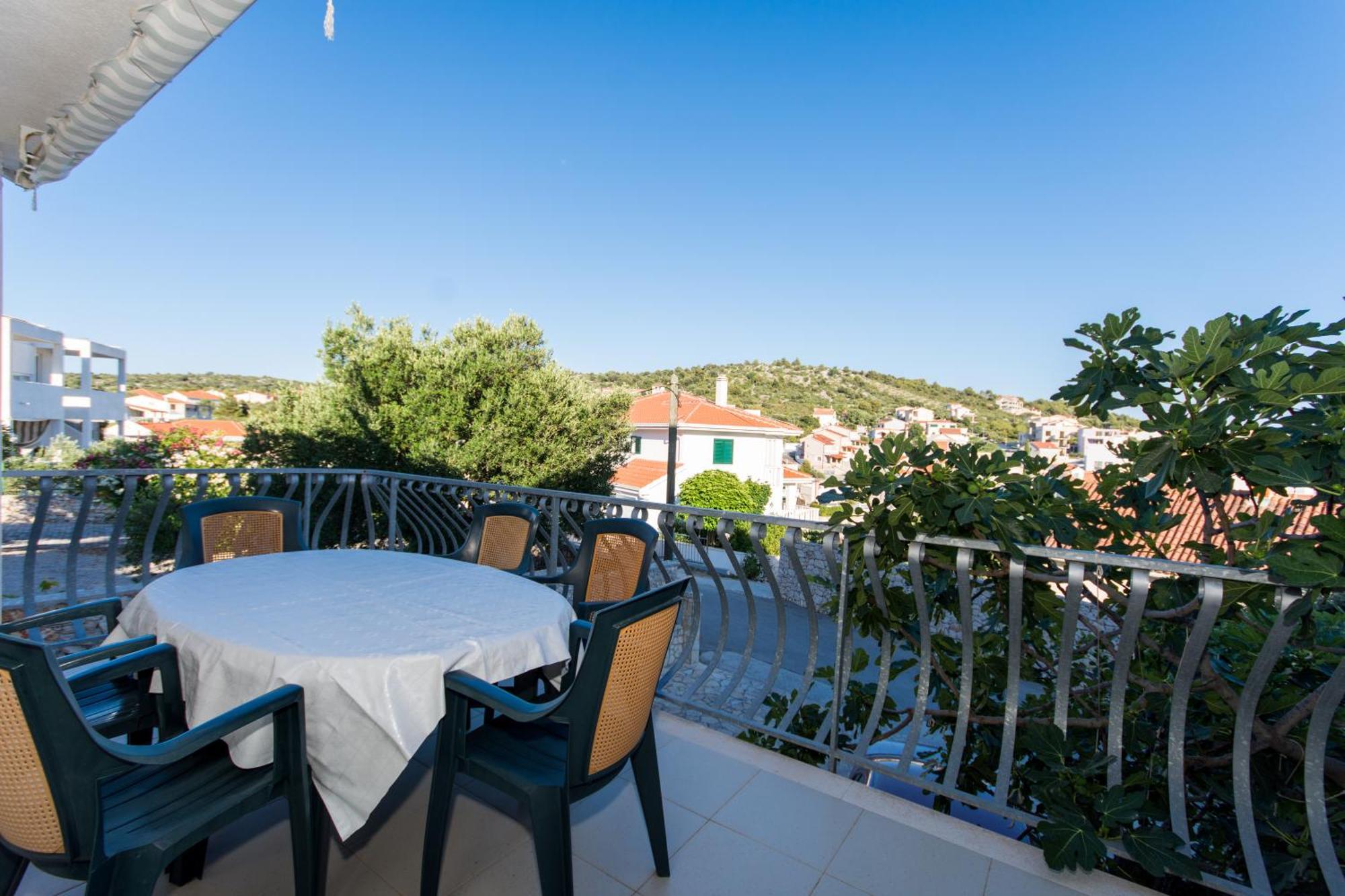 Apartments Marinana Ражань Экстерьер фото